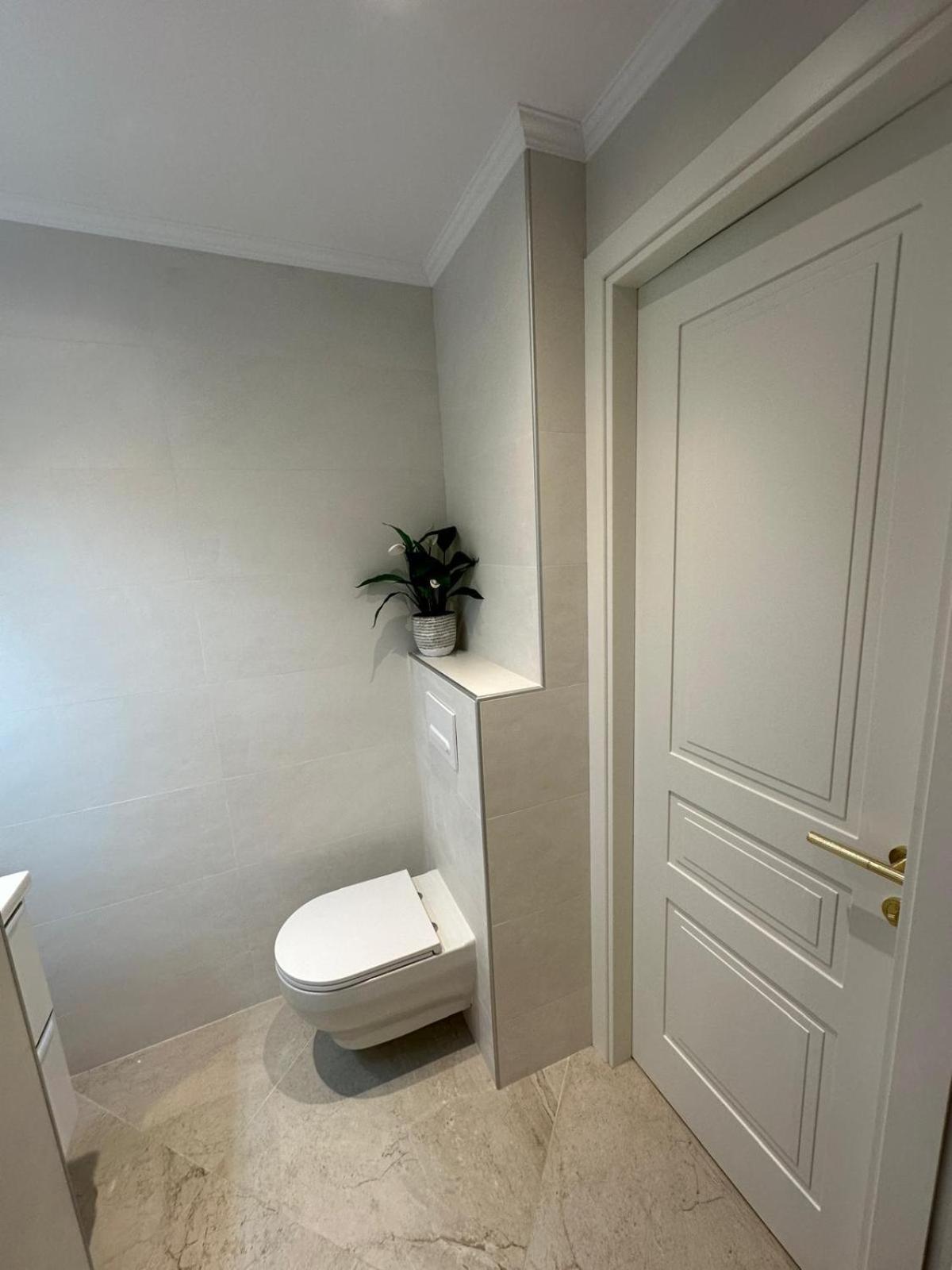 Extraordinaire Grand Studio Au Centre 6 Minutes A Pied De La Plage Et L'Hotel Negresco Nizza Exterior foto