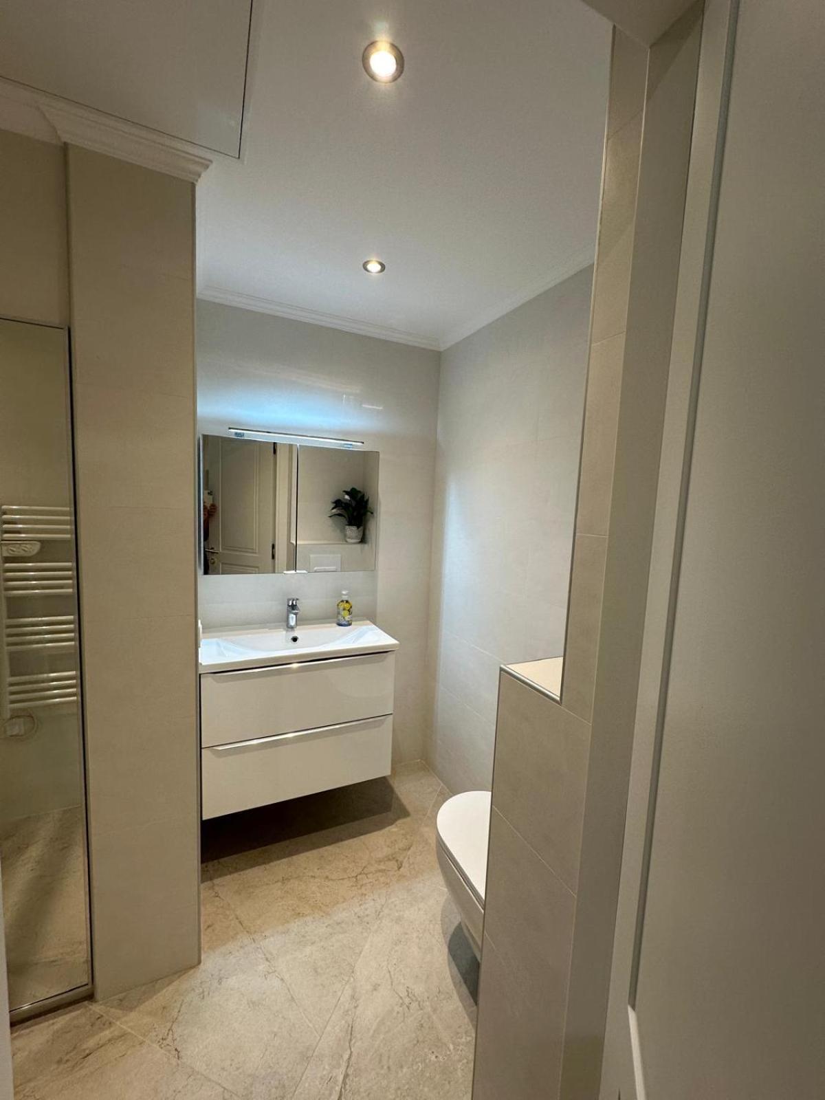 Extraordinaire Grand Studio Au Centre 6 Minutes A Pied De La Plage Et L'Hotel Negresco Nizza Exterior foto