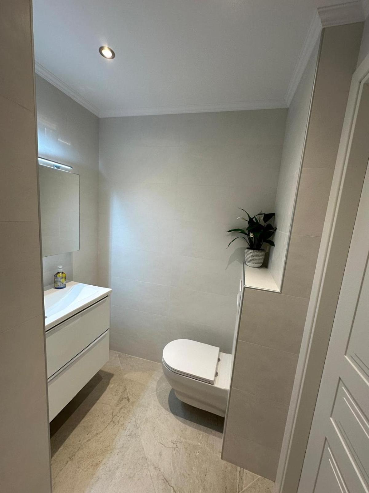Extraordinaire Grand Studio Au Centre 6 Minutes A Pied De La Plage Et L'Hotel Negresco Nizza Exterior foto